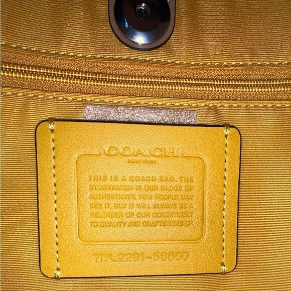 🆕🔥NWT! Coach DERBY Tote Handbag Pebble Leather Latte Msrp:$350.00 - Picture 8 of 9